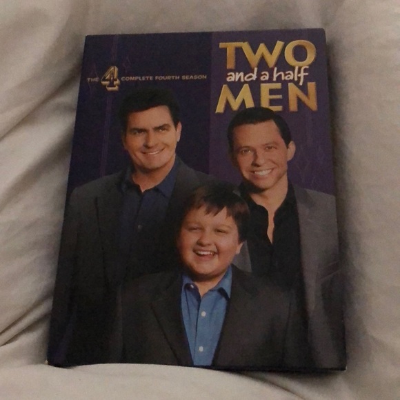 🎉 5/$15 🎉 TWO & A HALF MEN  COMPLETE 4th SEASON - Picture 2 of 4